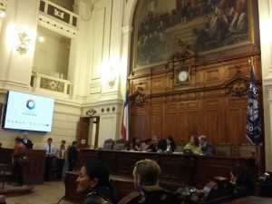 Durante el coloquio, en el Senado de Chile.